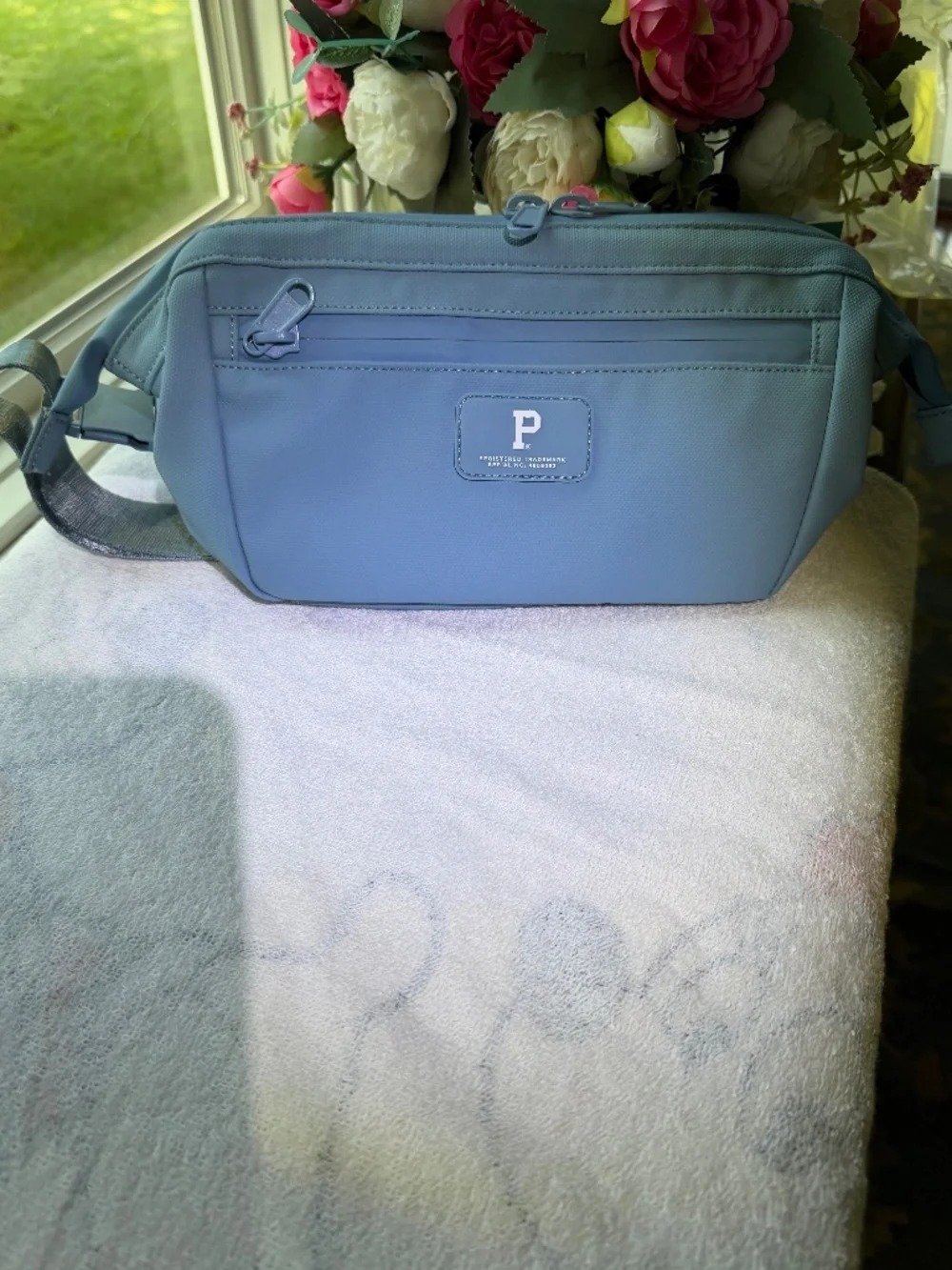 NWT Portland Gear Cascade Crossbody Bag